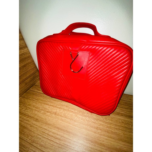 P N P Red makeup bag with Zipper Closure - Picture 2 of 7